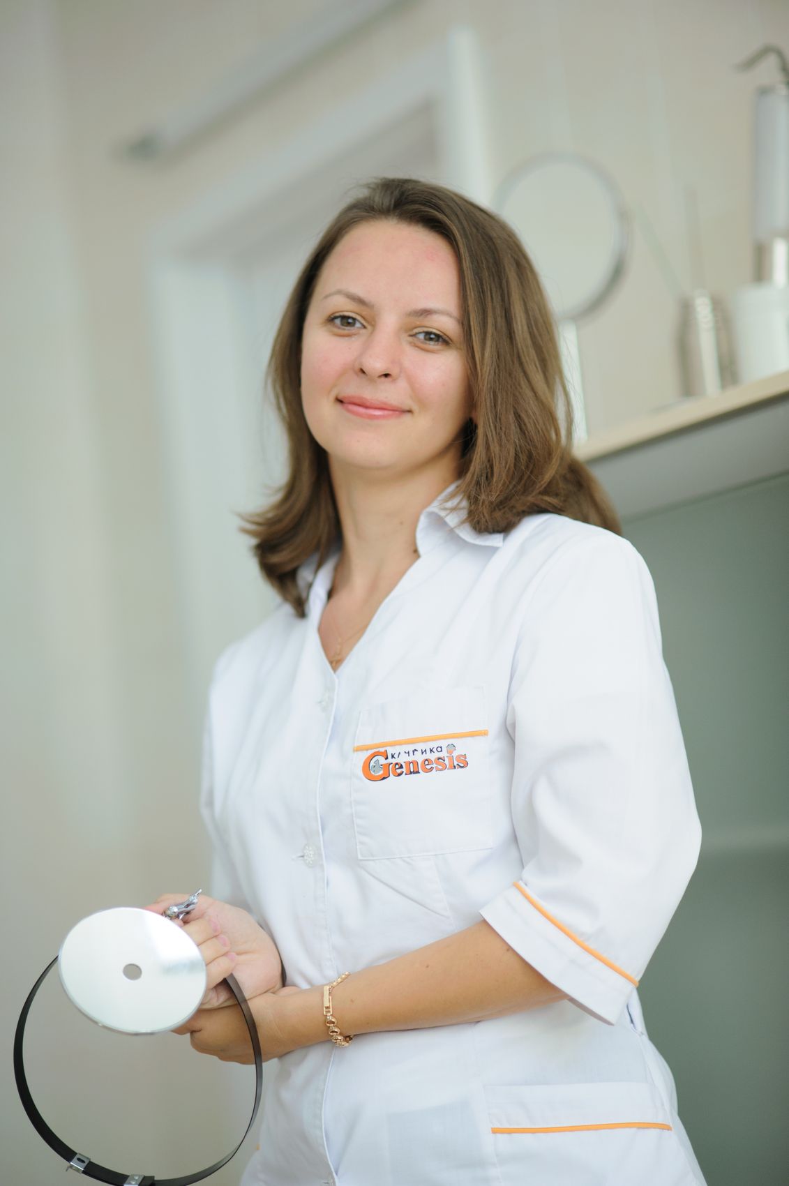 Врач клиники Генезис