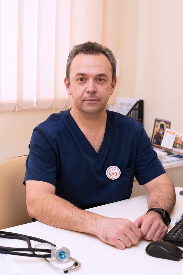 Врач клиники Генезис