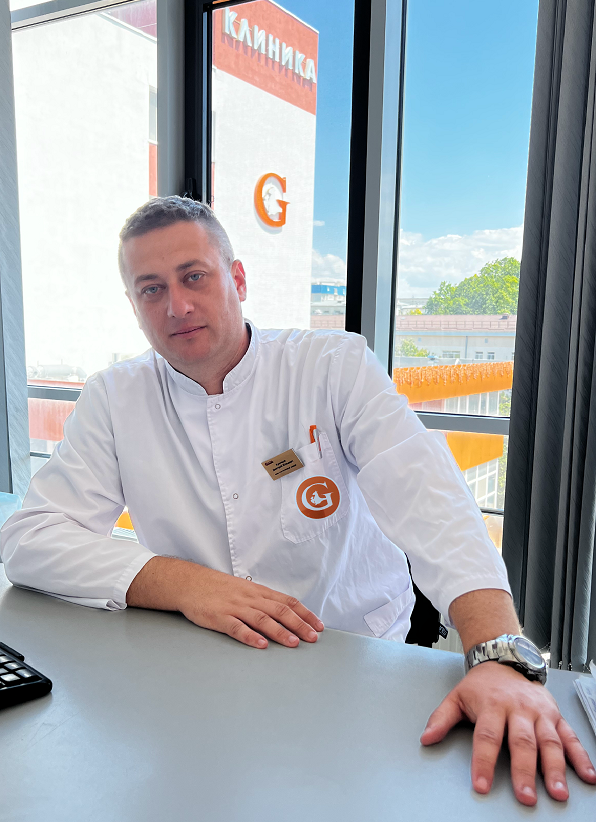 Врач клиники Генезис