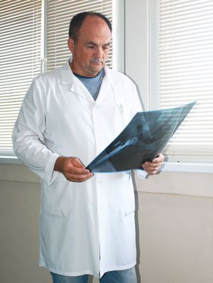 Врач клиники Генезис