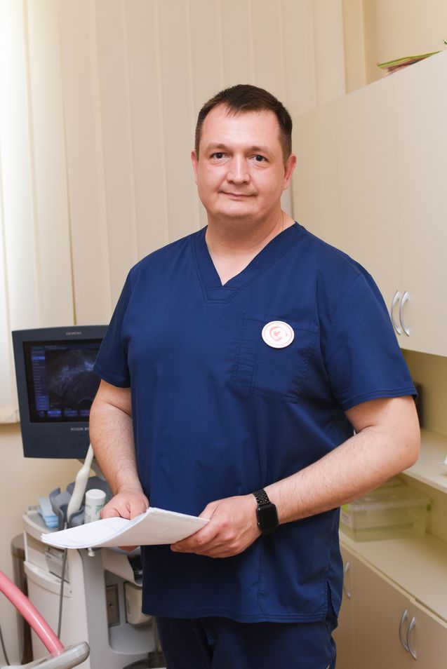 Врач клиники Генезис