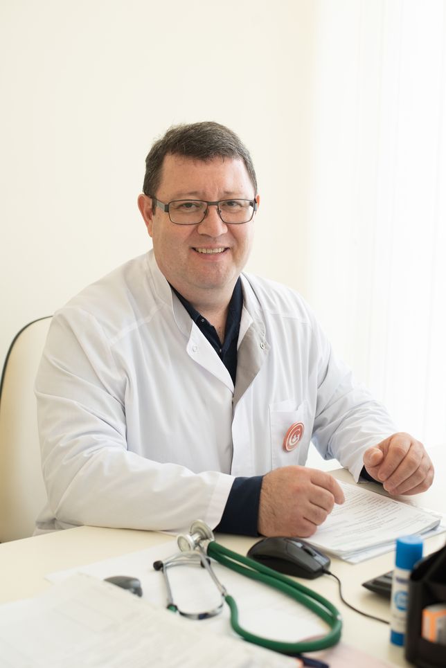 Врач клиники Генезис